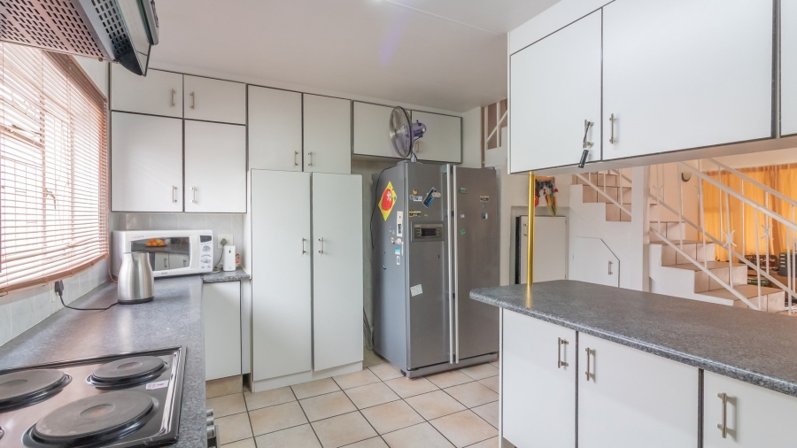 3 Bedroom Property for Sale in Kroonheuwel Free State